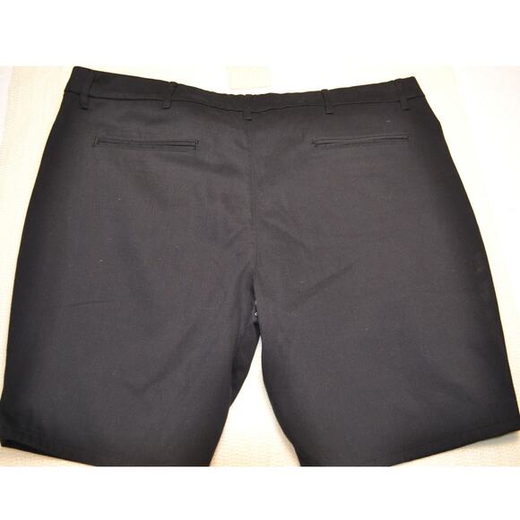 Kenneth Cole Awearness Men's Black Flat Front Tailored Shorts Performance 42 - Picture 2 of 9